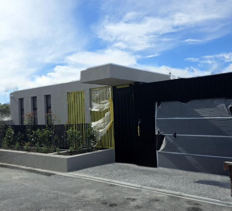 4 Bedroom Property for Sale in Green Point Western Cape